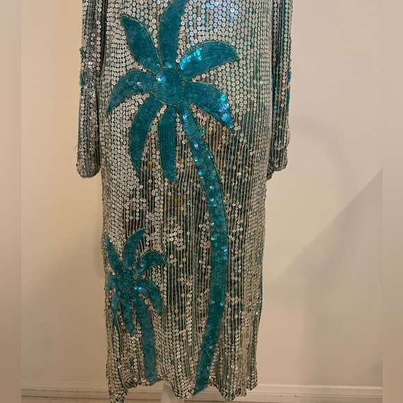 VINTAGE | SEQUIN SILK ART DECO PALM TREE MIAMI TROPICAL SILVER DISCO DRE… - Picture 5 of 15